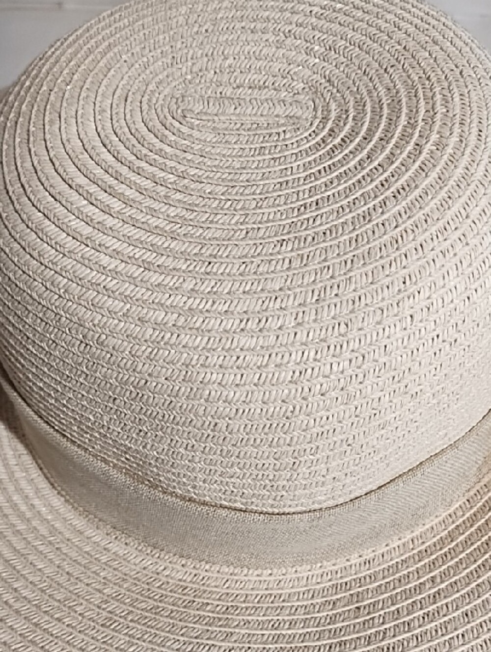 Wide Brim Straw Sun Hat with Decorative Bow - Natural Like New. OSFM. - Picture 5 of 13